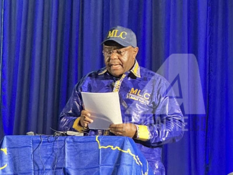 Image de Politique. Lors de son 4ᵉ congrès, Jean-Pierre Bemba Gombo, président du Mouvement de Libération du Congo (MLC), a expliqué pourquoi il soutient la candidature de Félix Tshisekedi à la prochaine élection présidentielle en République Démocratique du Congo (RDC). Il affirme que le MLC sera actif aux élections générales et cherche à unir le pays pour placer le bien-être des citoyens au centre de la politique. Bemba reconnaît que Tshisekedi n'est pas parfait, mais il voit des signes positifs, tels que la montée en puissance des forces armées pour sécuriser le pays, la gratuité de l'enseignement, et la transformation de l'économie pour le bénéfice de tous. Il salue également la couverture santé universelle et la multiplication du budget de l'État. Que pensez-vous de ce choix de Jean-Pierre Bemba Gomb ?